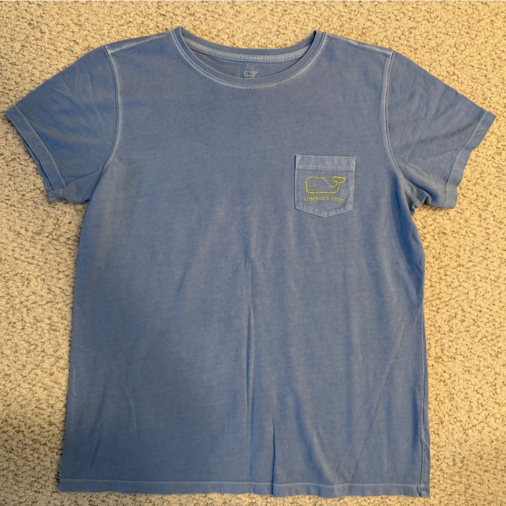 Washed blue Vineyard Vines tee